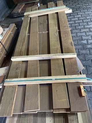 Ca. 16x Ipé hardhouten planken geschaafd, 21x145mm, lengte 275cm